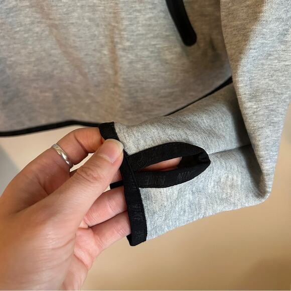 Nike Tech Gray Asymmetrical Zipper Butterfly Back Cropped Hoodie Size Small - Picture 6 of 12
